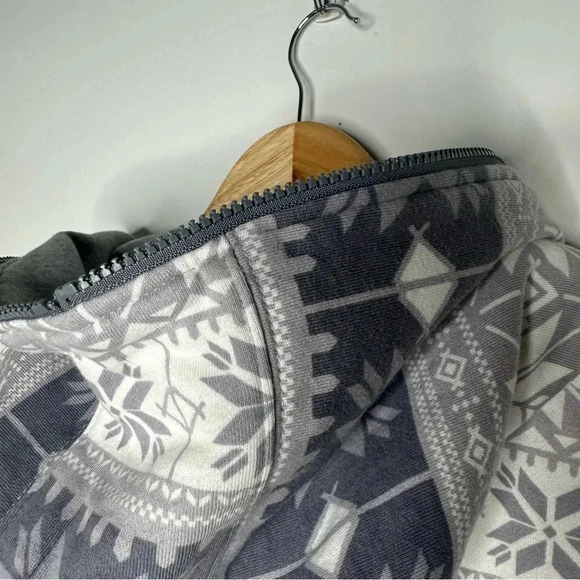 Tipsy Elves Gray Snowflake Hooded Onesie Jumpsuit Size Small - Picture 11 of 12